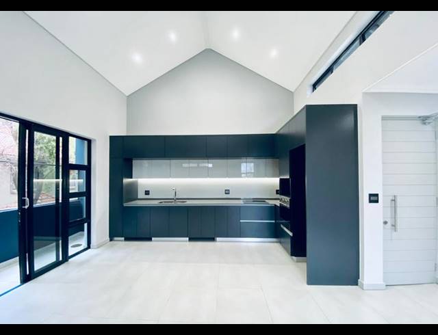 1 BEDROOM COMPLEX FOR SALE IN MENLO PARK
